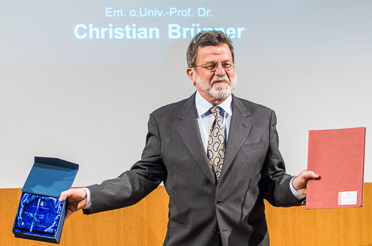 Christian Brnner bei der Verleihung des Polarsternpreises 2015. Foto: Karolo Riegler