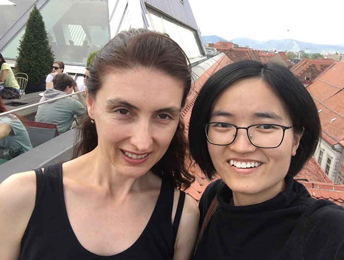 Ein Selfie von zwei Frauen ©beigestellt