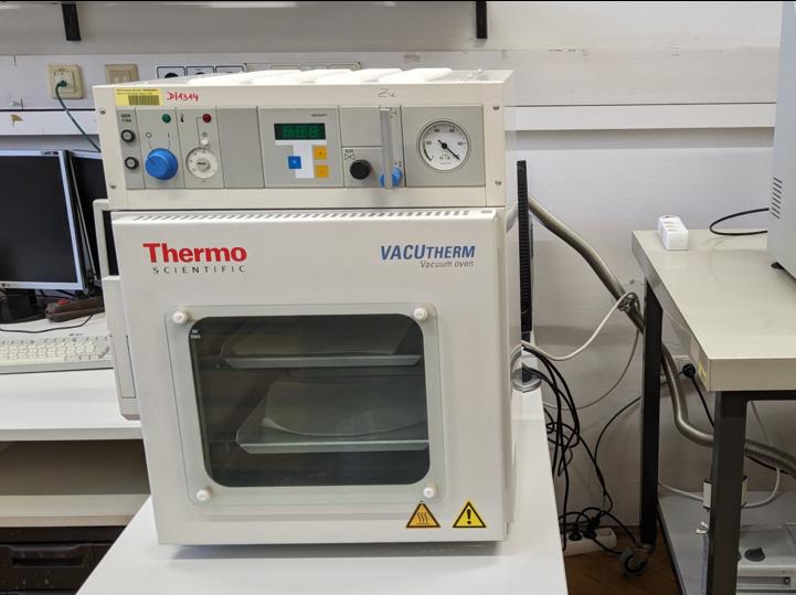 Vacuum heating oven for sample preparation ©Hauzenberger / Universität Graz