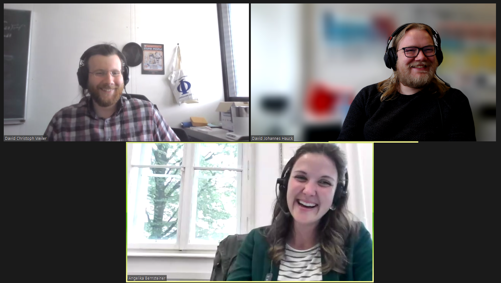 David Weiler von der Universität Tübingen, David Hauck von der FAU Erlangen-Nürnberg im Gespräch mit MINT+-Clustersprecherin Angelika Bernsteiner 