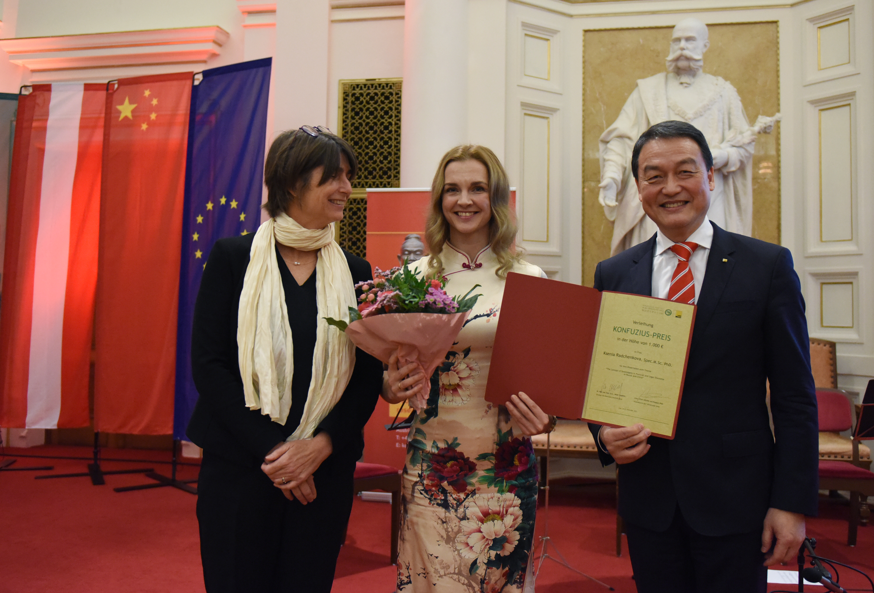 From left to right: Vice-Rector of the University of Graz Mireille van Poppel, Dr. Ksenia Radchenkova, and Director of the Konfuzius Institute Wanjie Chen. ©XINHUA