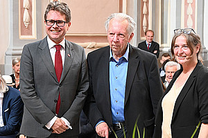 Gunter Wesener mit Minister Polaschek und Bürgermeisterin Kahr beim Festsymposium im Meerscheinschlössl anlässlich seinem 90ste Geburtstag.