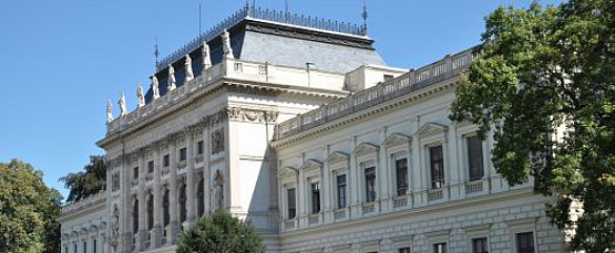Institut - © Konstantinos Tzivanopoulos