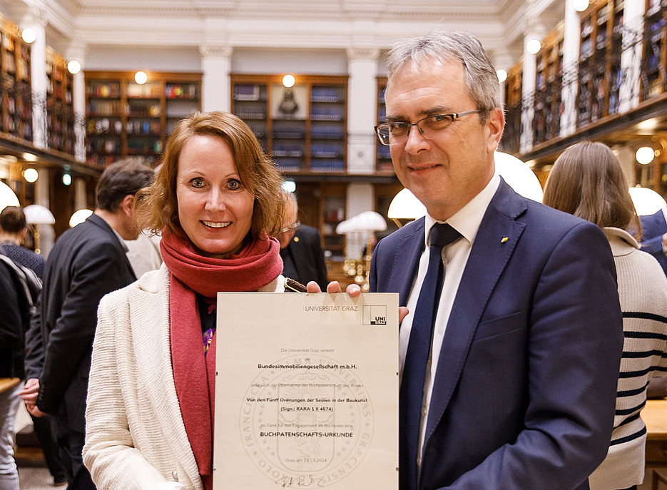 Rektor Riedler und eine Frau ©Uni Graz/Luef