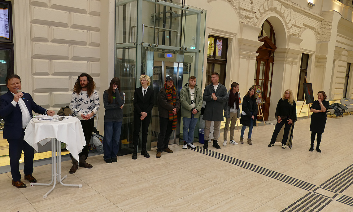 Künstler:innen der Jugendausstellung