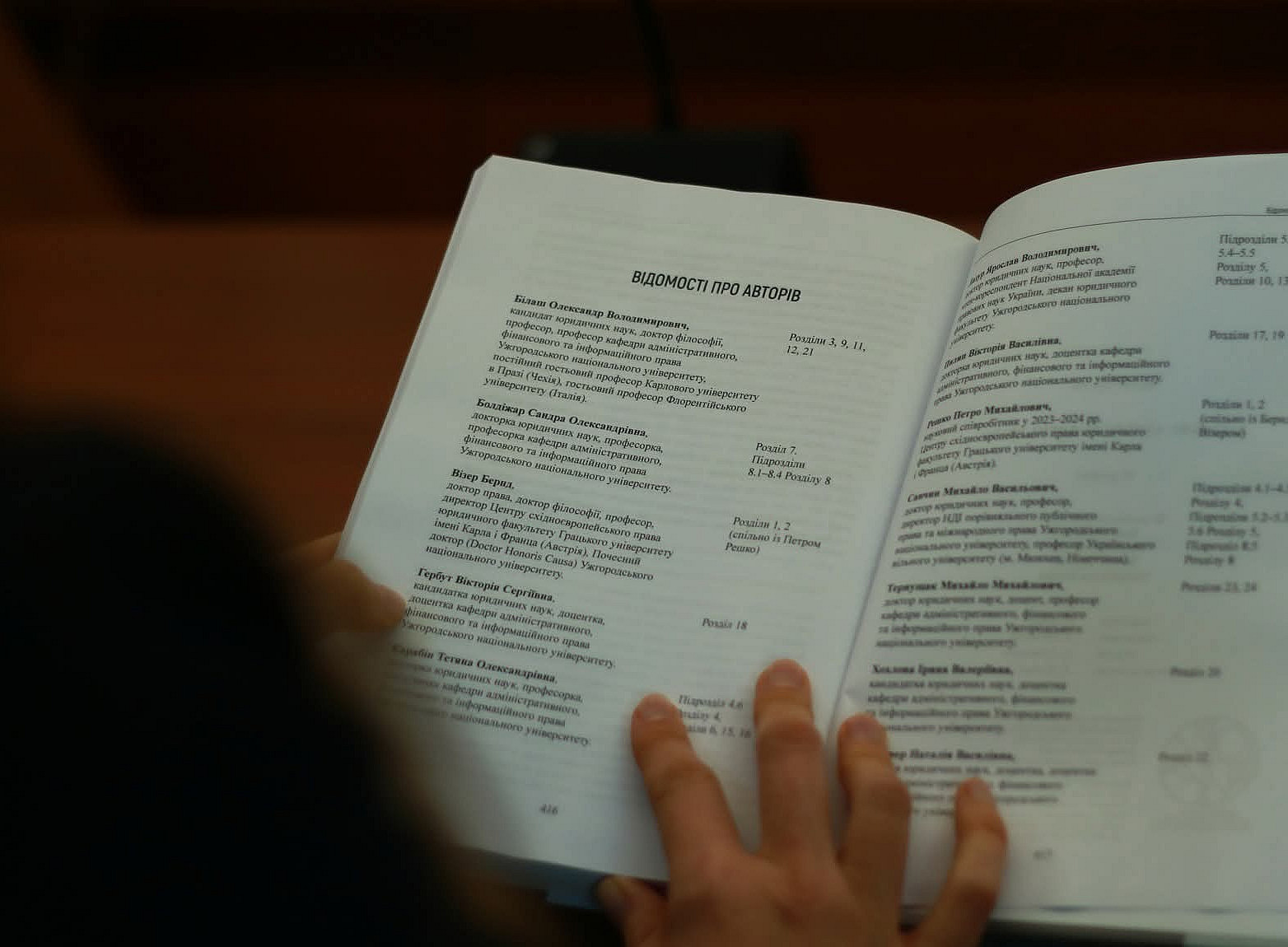 Fotos, die während der Präsentation aufgenommen wurden. 