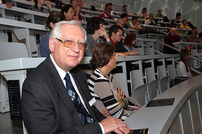 Prof. Helmut O. Rucker eröffnete am 4. September 2014 Graz in Space