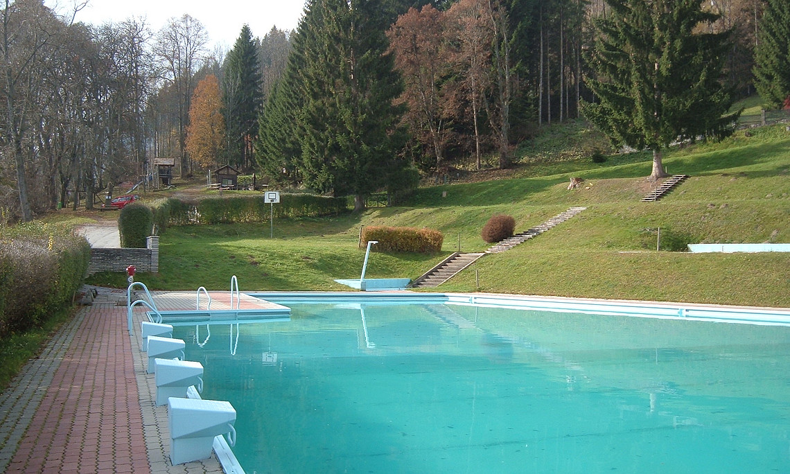 Pool, Wald