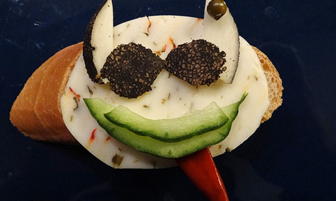 Originelle vegetarische Brötchen können BesucherInnen im UniGraz@Museum kreieren und dabei auch ihr Wissen über fleischloses Leben erweitern. Die gesamte Uni serviert ab 17 Uhr Forschung mit Geschmack.