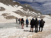 Schüler:innen am Gletscher