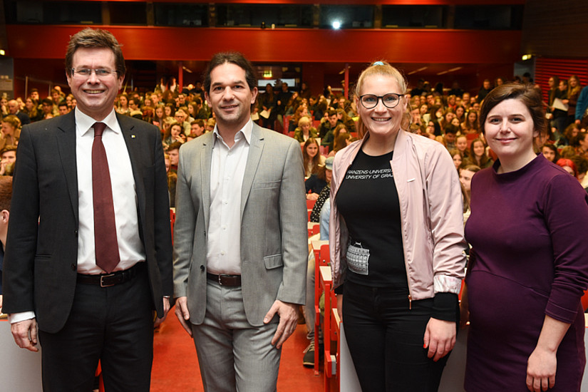 Freuten sich über den großen Andrang am Tag der Offenen Tür: Vizerektor Martin Polaschek, Harald Lothaller, Elisbeth Kraus und Sarah Spieler von 4students. Fotos: Uni Graz/Tzivanopoulos