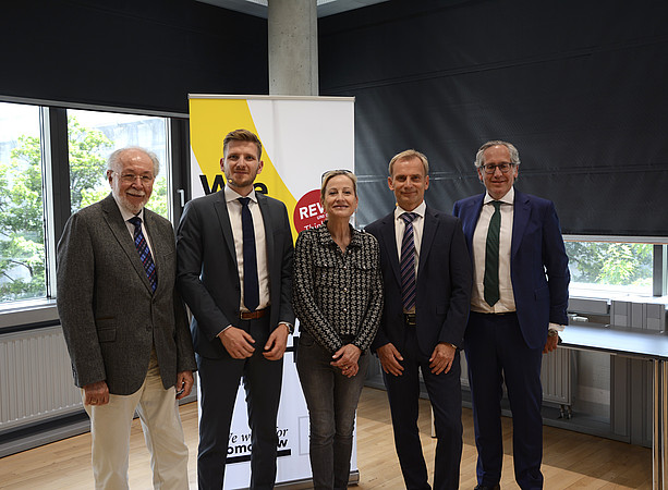 Vortragende und Veranstalter:innen 