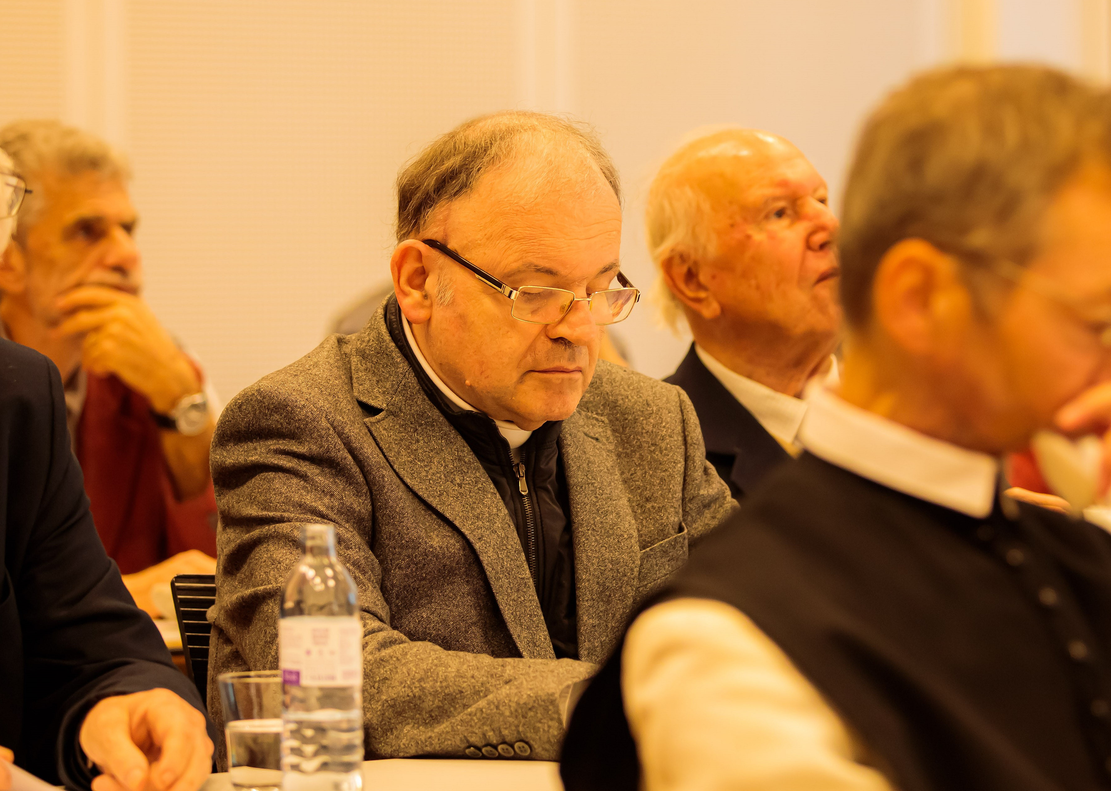 Foto: Dr. Herbert Meßner unter den Zuhörerinnen und Zuhörern bei der Ignaz-Seipel-Tagung des Instituts für Kirchengeschichte und Kirchliche Zeitgeschichte am 4./5. November 2022 an der Katholisch-Theologischen Fakultät Graz (Foto: Sonntagsblatt / Gerd Neuhold) 