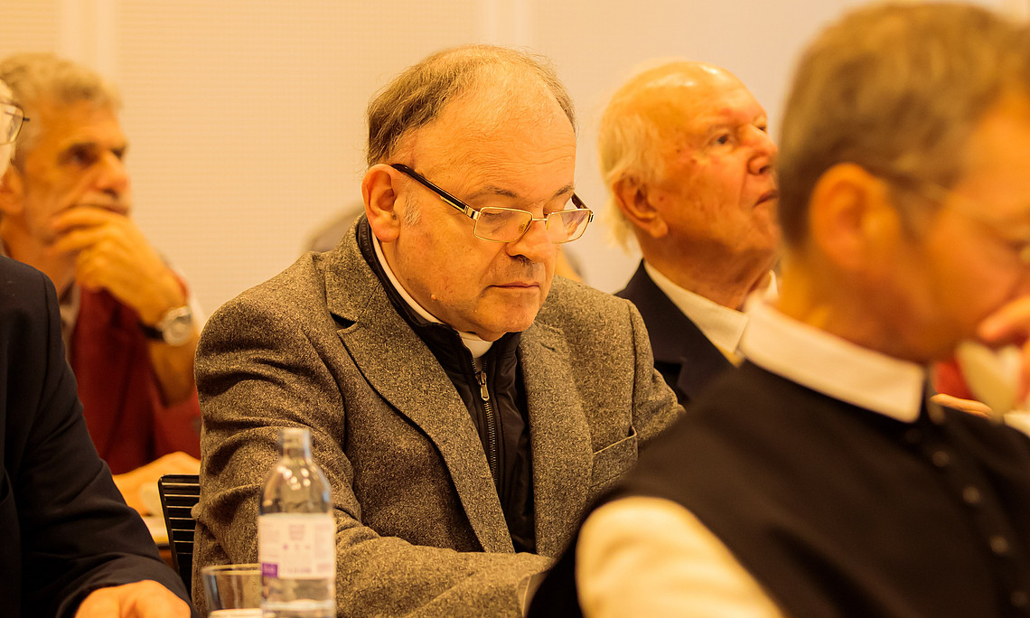 Foto: Dr. Herbert Meßner unter den Zuhörerinnen und Zuhörern bei der Ignaz-Seipel-Tagung des Instituts für Kirchengeschichte und Kirchliche Zeitgeschichte am 4./5. November 2022 an der Katholisch-Theologischen Fakultät Graz (Foto: Sonntagsblatt / Gerd Neuhold)