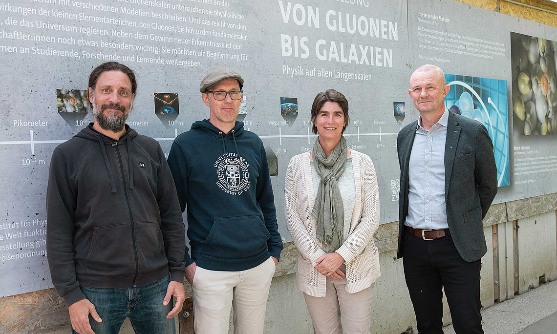 BIG-Projektmanager Philipp Jereb, Physiker Peter Puschnig, Uni-Graz-Vizerektorin Mireille van Poppel und BIG-Projektmanager Klaus Grill