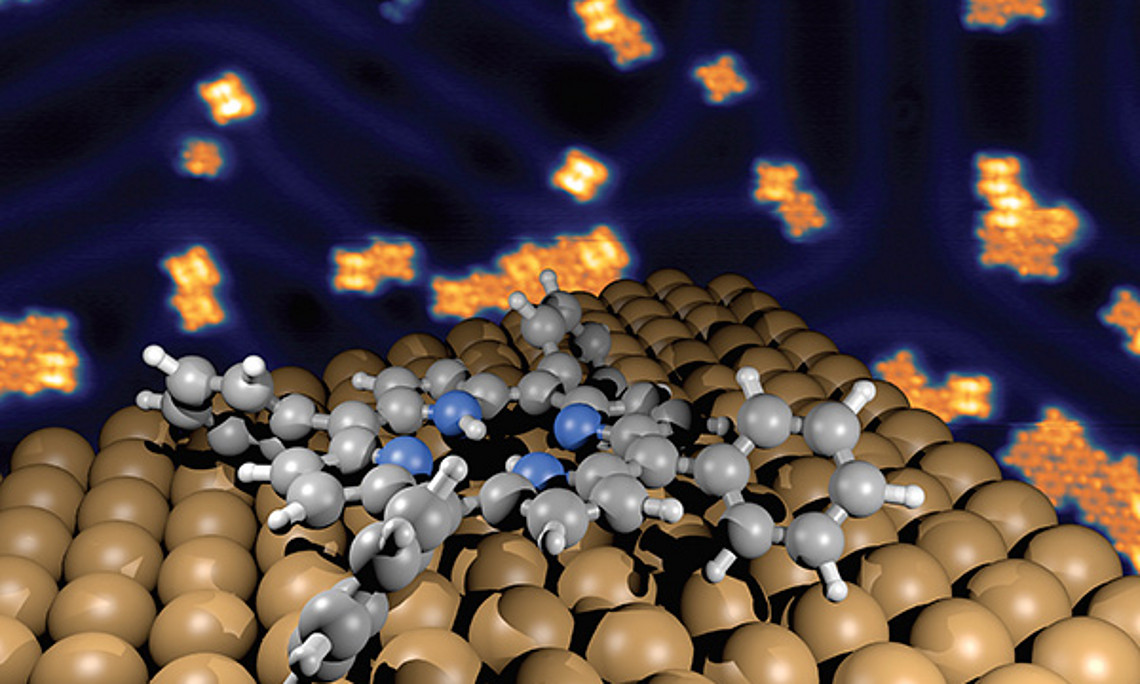 Porphyrin-Moleküle fangen einzelne Goldatome ein: ChemikerInnen der Uni Graz untersuchten diesen Vorgang und publizierten die Erkenntnisse im renommierten Journal of the American Chemical Society. Foto: JACS