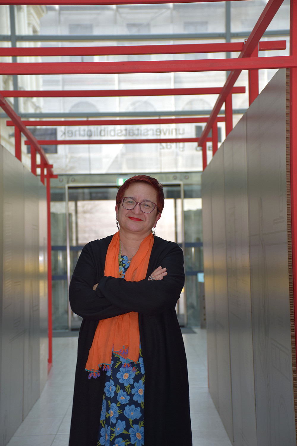 Şebnem Bahadır-Berzig im Foyer der Graz UB ©Ulrike Freitag, Uni Graz
