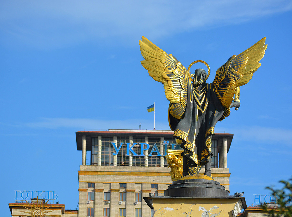 Erzengel Michael Statue in Kiew ©Oleksandr Brovko - unsplash.com