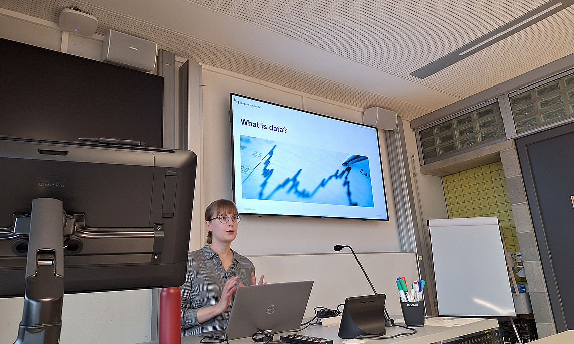 Guest Lecture of Maija Lampu
