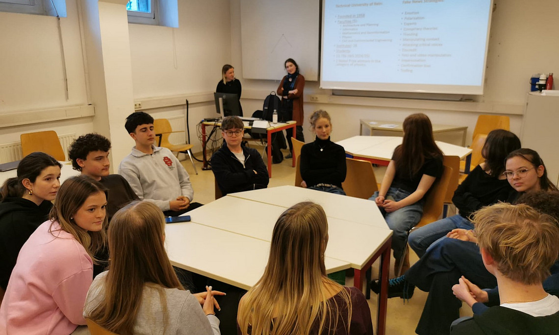 Gruppenfoto-insgesamt