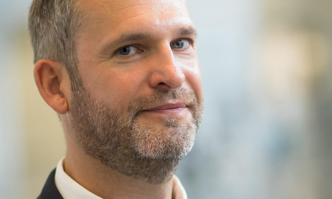 Olaf Bärenfänger leitet das Sprachenzentrum der Universität Leipzig und ist dort für die Arqus Action Line 4 Ansprechpartner. Foto: Micha Eßbach