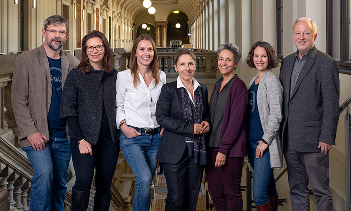 Sieben Profis für Arqus: Andreas Raggautz, Alexandra Dorfer, Anja Hoffmann, Petra Schaper-Rinkel, Diana Afrashteh, Gerhild Leljak und Helmut Eberhart. Foto: Alexander Leljak. 