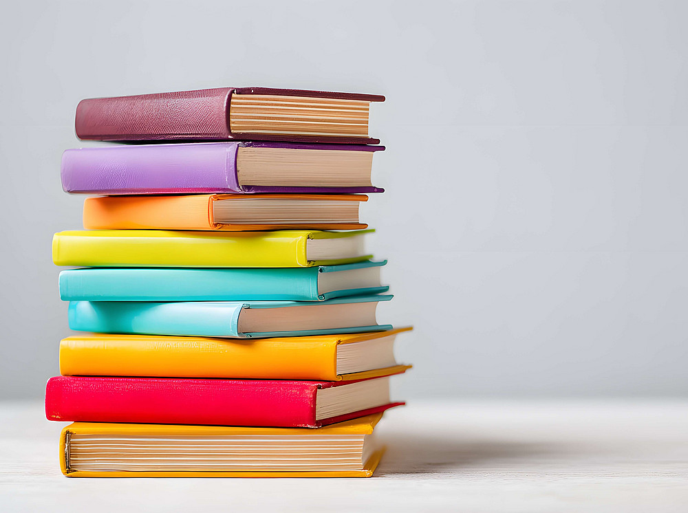 Stapel Bücher ©Adel - stock.adobe.com