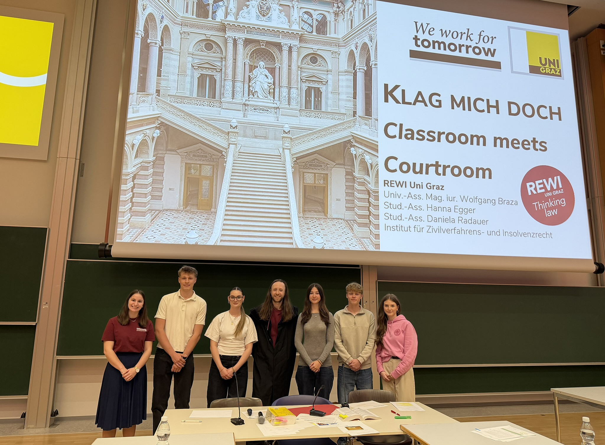 Gruppenfoto der Teilnehmer:innen und Betreuer:innen 