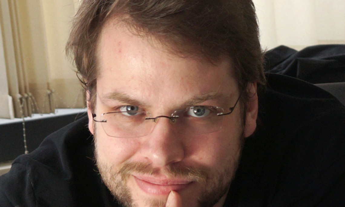 Axel Maas ist Professor für Theoretische Teilchenphysik seit 1. Oktober 2014. Seine Forschungen zu Higgs und Neutronensternen sind auch über Twitter und im Blog nachzulesen. Foto: Maas