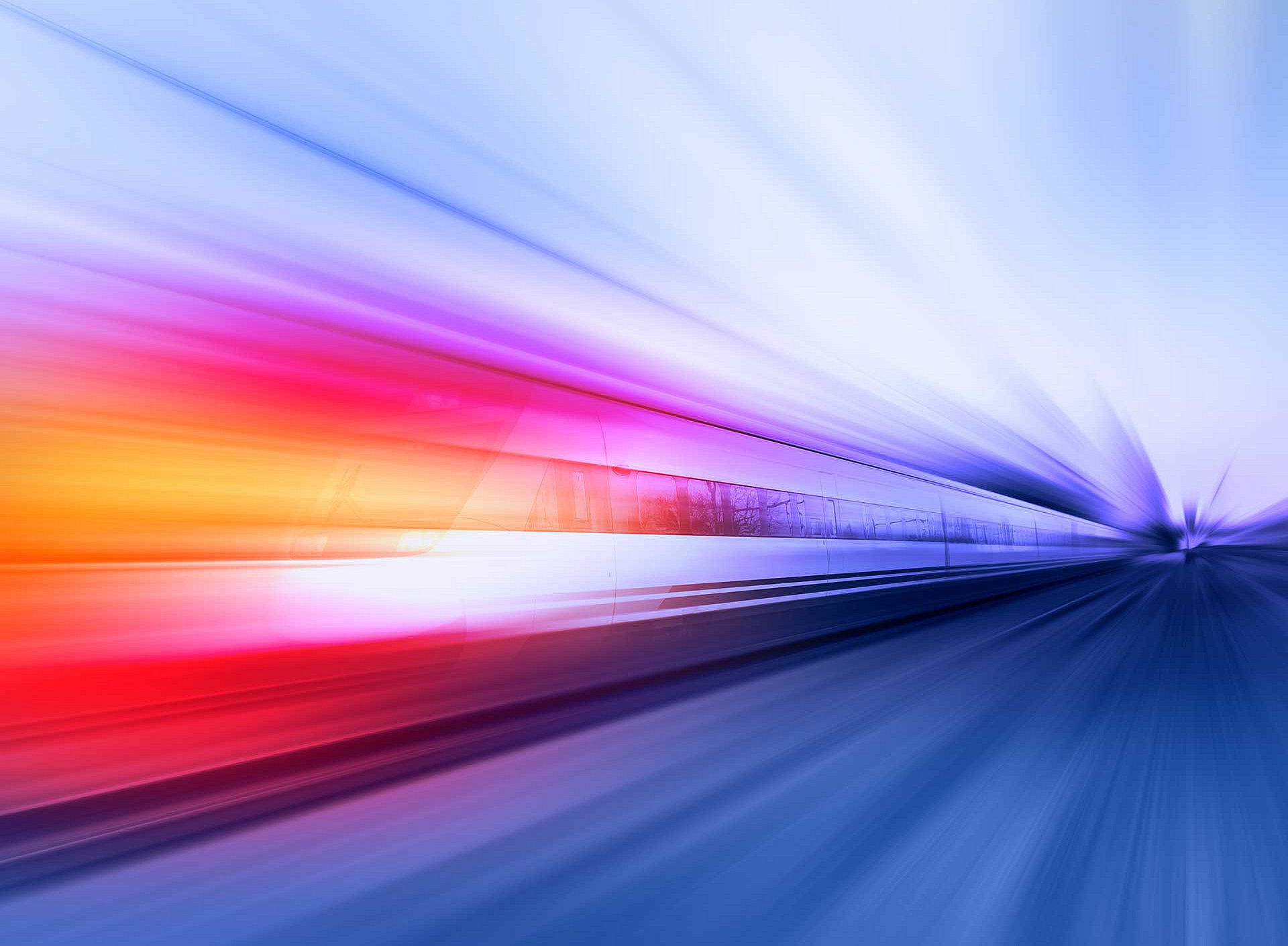 Zug mit hoher Geschwindigkeit Foto: muratart - stock.adobe.com ©Copyright:MURAT ERHAN OKCU