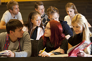 Studierende im Hörsaal