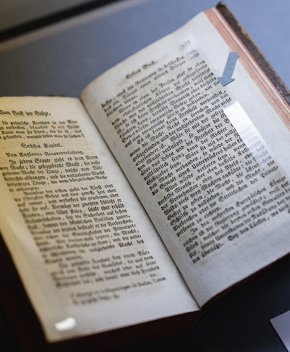 Charles de Montesquieu, Vom Geist der Gesetze ©KANIZAJ photography