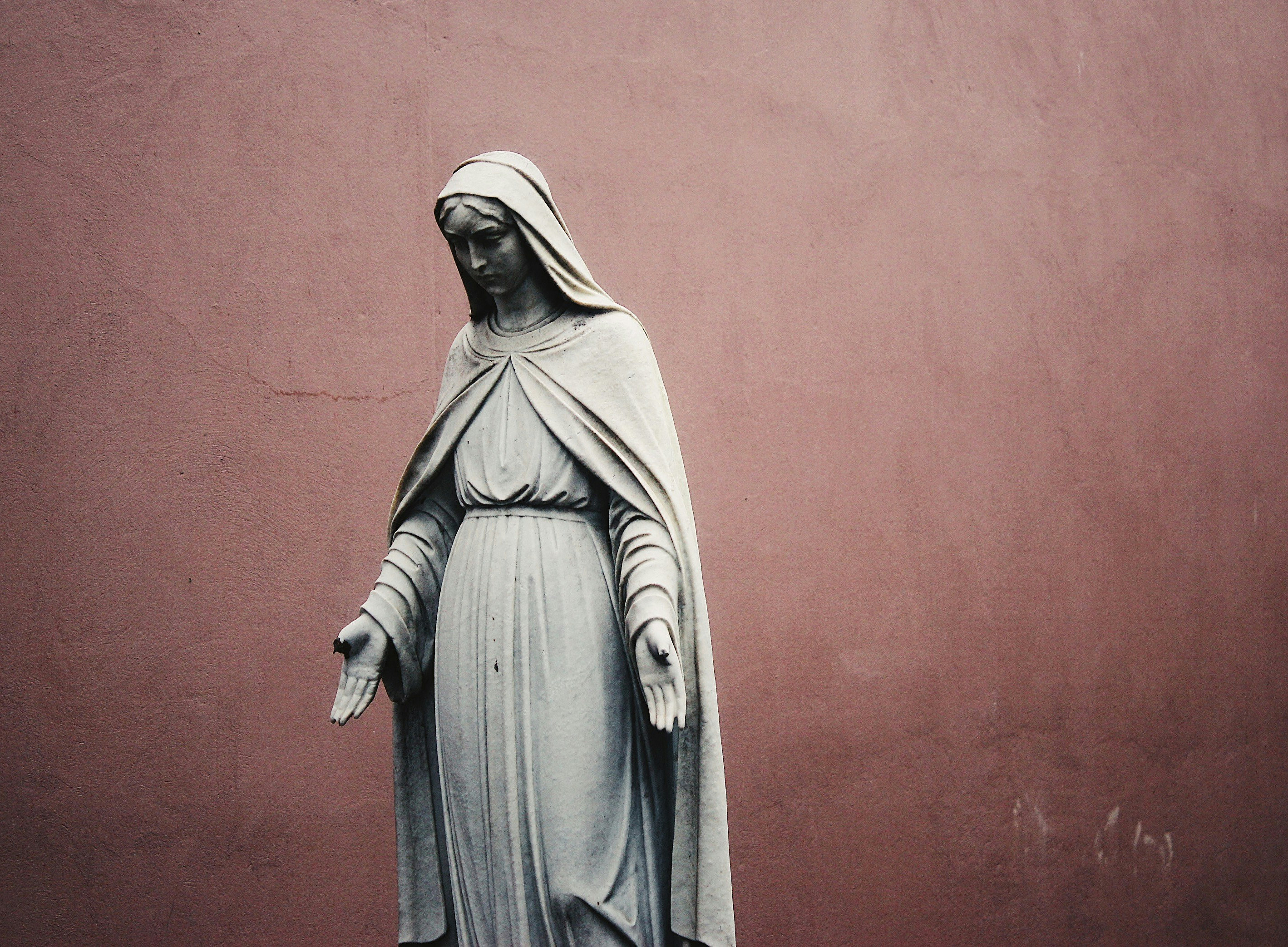 Marienstatue ©Jon Tyson/Unsplash