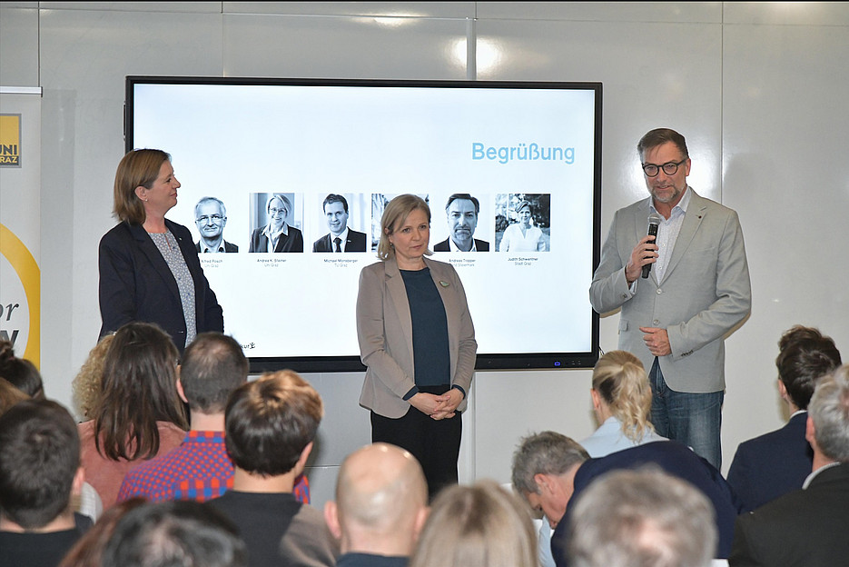 Welcoming words from the sponsors at the opening event ©Flachhuber, STDB