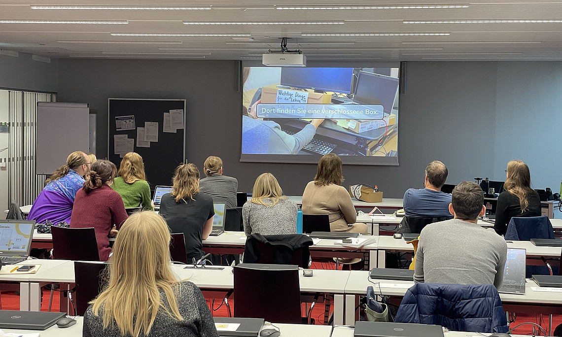 Bild von Teilnehmenden im Workshop-Raum