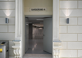 Über die Garderobe-A gelangt man ab Mitte Dezember in den Domenig-Bau und somit auch in das neue Studien-Service-Center. 