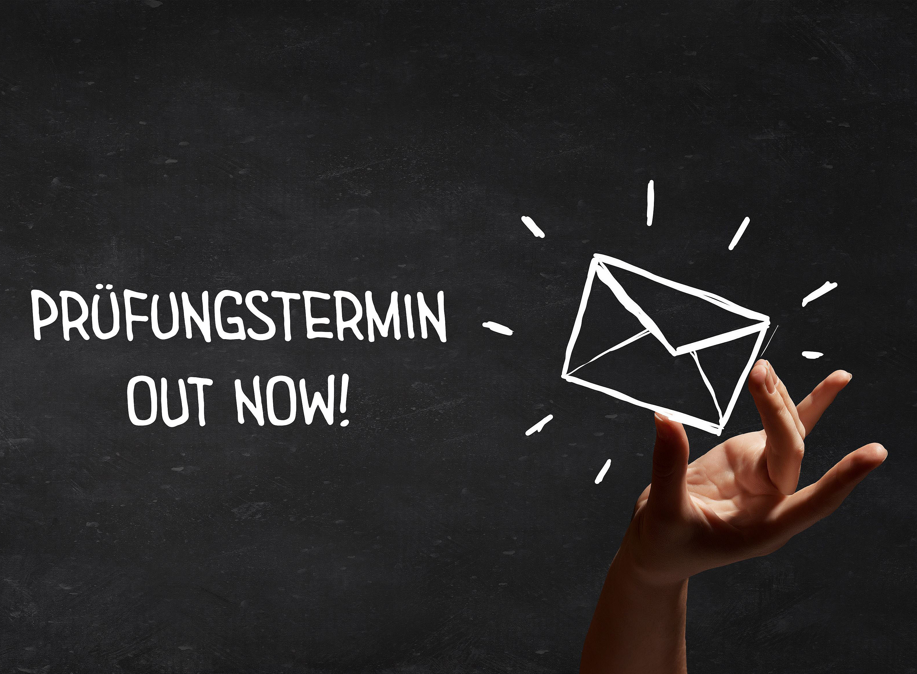 Bild mit E-Mail und Schrift 