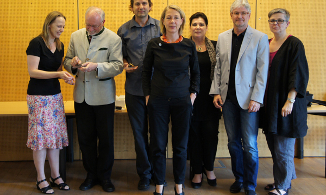 Gleichstellung wird von der Uni Graz belohnt: Die Vorsitzende des Arbeitskreises für Gleichbehandlungsfragen Katharina Scherke, der Dekan der Naturwissenschaftlichen Fakultäten Karl Crailsheim, Arno Heimgartner, Institut für Bildungs- und Erziehungswis