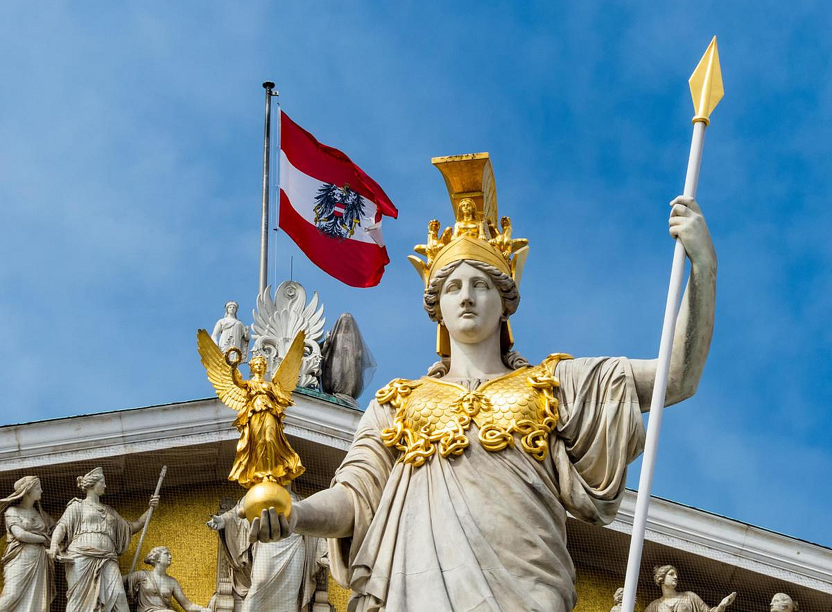 Parlament und Flagge 