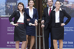 So sehen GewinnerInnen aus: Die vier Studierenden der Uni Graz.