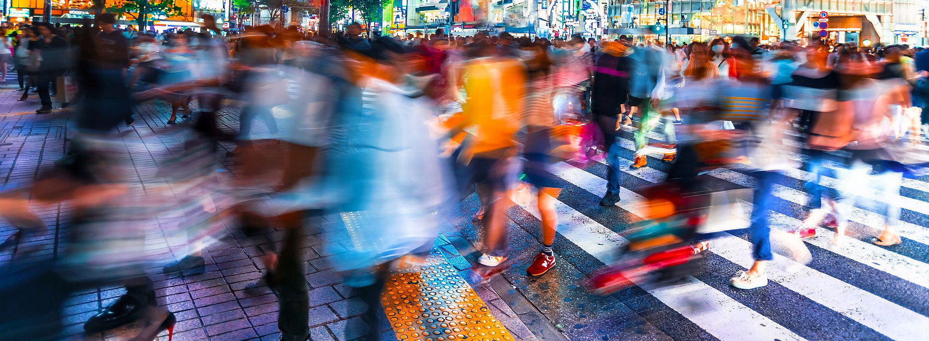 Pedestrians: inside blurred ©Tierney by Adobe Stock