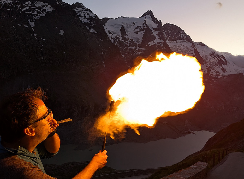 Feuerspucken vor der Pasterze 