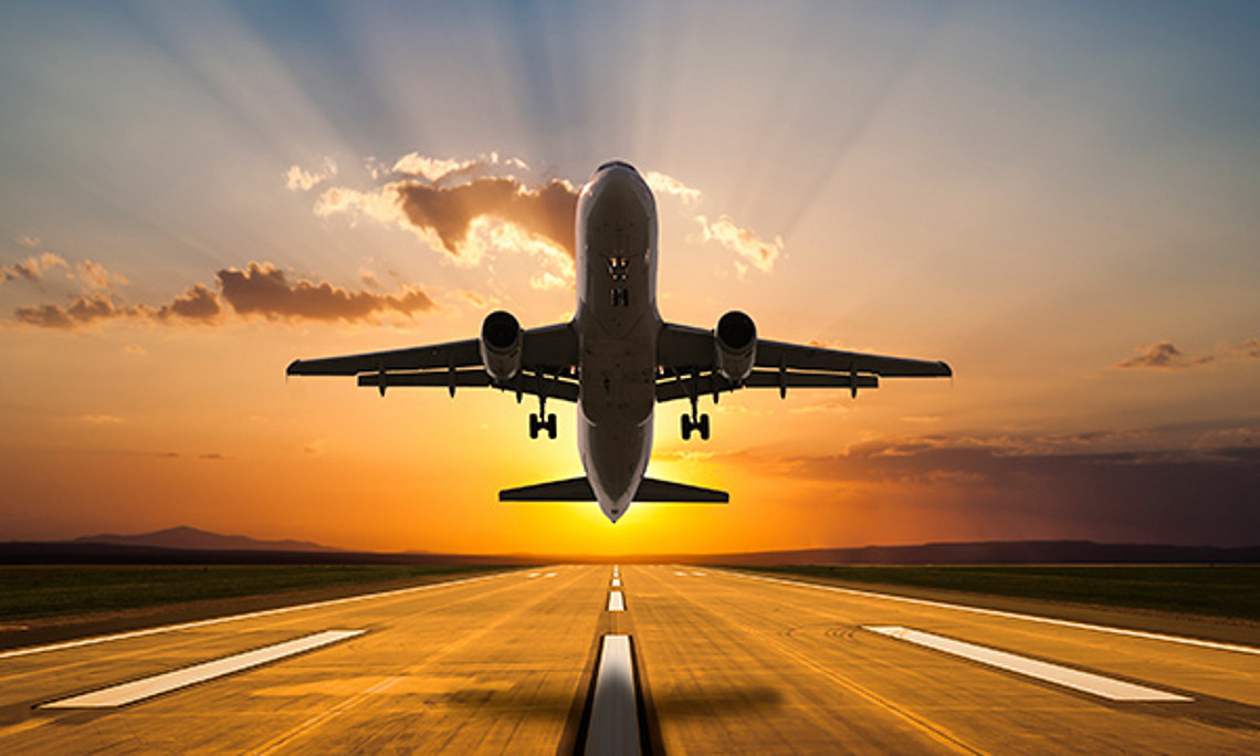 Gefahrlos in den Urlaub abheben: Die Sicherheit in der Luftfahrt zu erhöhen ist Ziel der International Summer School on Aviation Psychology, die noch bis Freitag an der Uni Graz stattfindet. Stock photo © guvendemir