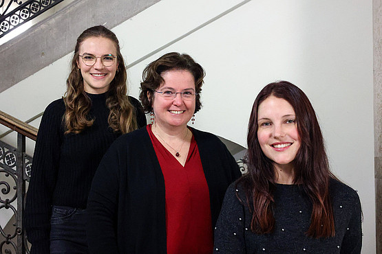 Bild des Projektteams LEAP (Dr. Ulla Fürstenberg, Hanna Gottlieb-Zimmermann und Sophie Therese Thurner) 