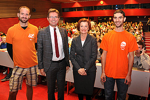 PH-Rektorin Elgrid Messner und Uni Graz-Vizerektor Martin Polaschek hießen die StudienanfängerInnen im Hörsaal 06.01 willkommen. Fotos: Uni Graz/Schweiger