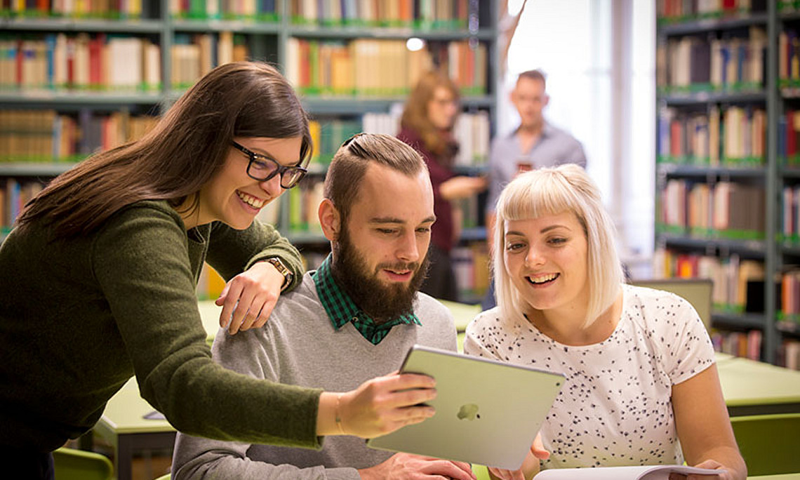 Für Studierende gibt es in Zukunft die Möglichkeit, sich im Masterstudium Global Studies in vertiefenden Schwerpunkten zu spezialisieren. Foto: Uni Graz/Lunghammer. 