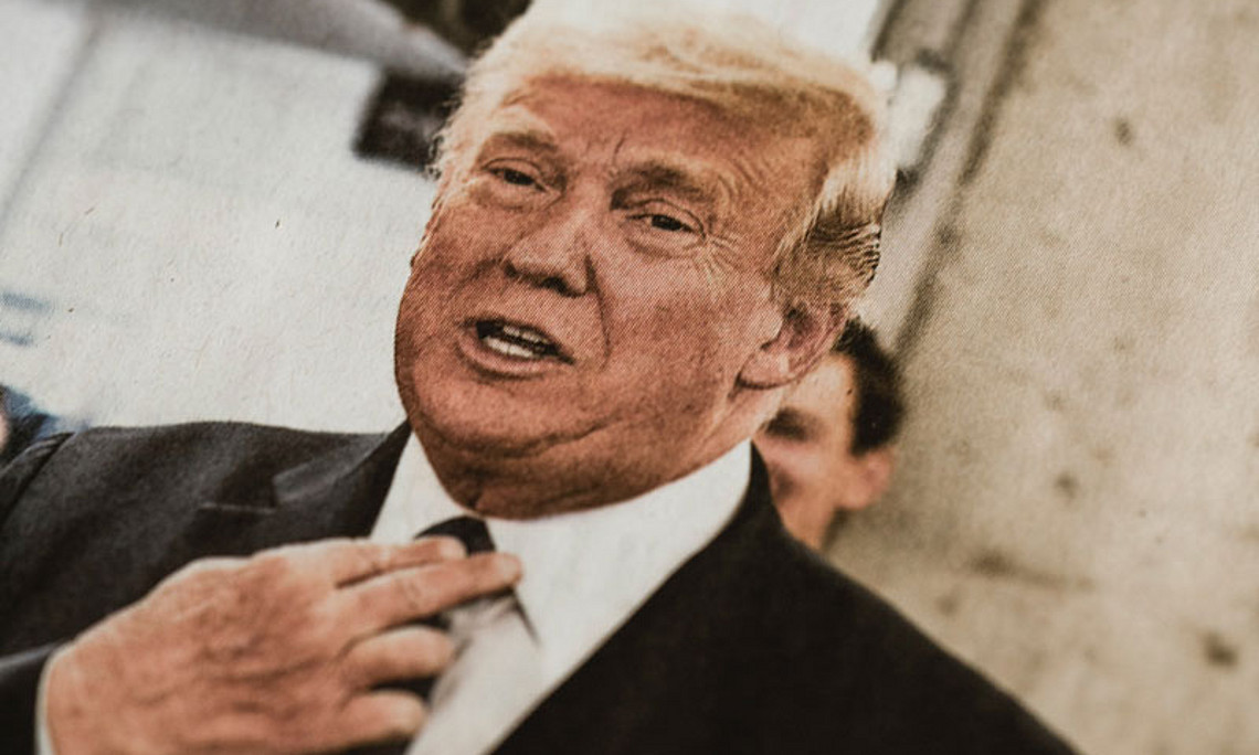 "Erfinder" alternativer Fakten: Donald Trump baute mithilfe von Fake News seine Macht aus, auch seine Wahl war durch gezielte Falschmeldungen manipuliert. Foto: Unsplash/Markus Spiske