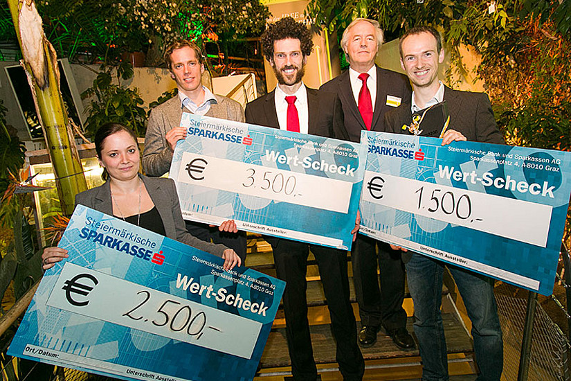 V.l.: Caroline Vonach (2. Preis), Martin Pansy (Geschäftsführer Up To Eleven Digital Solutions GmbH), Gerhard Prossliner (1. Preis), Emmerich Wutschek (Geschäftsführer Science Park Graz) und Christian Hill (3. Preis)