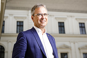 Peter Riedler ist seit Mitte Dezember 2021 Geschäftsführender Rektor der Universität Graz. Foto: Uni Graz/Luef. 