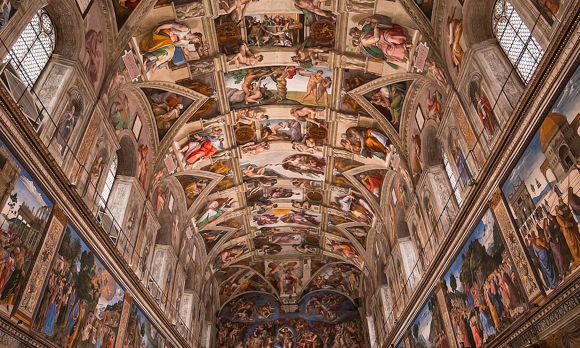 Eine Kirche innen fotografiert